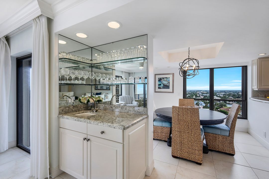 4451 Gulf Shore Blvd N #1605, Naples, FL 34103
