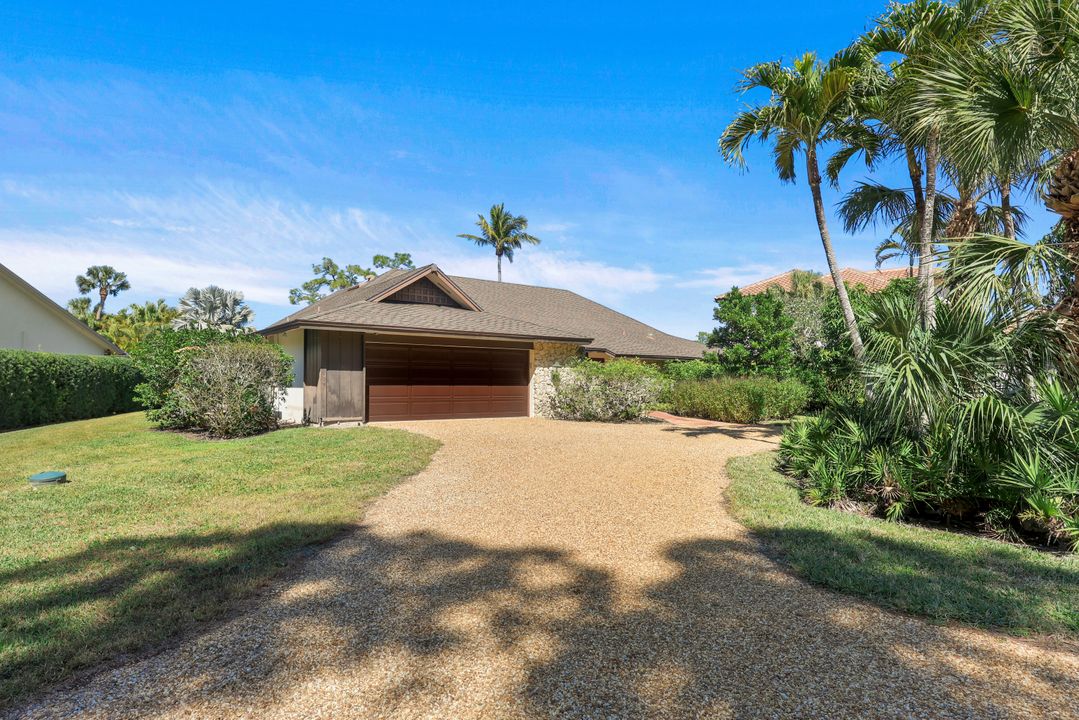 700 Bald Eagle Dr, Naples, FL 34105