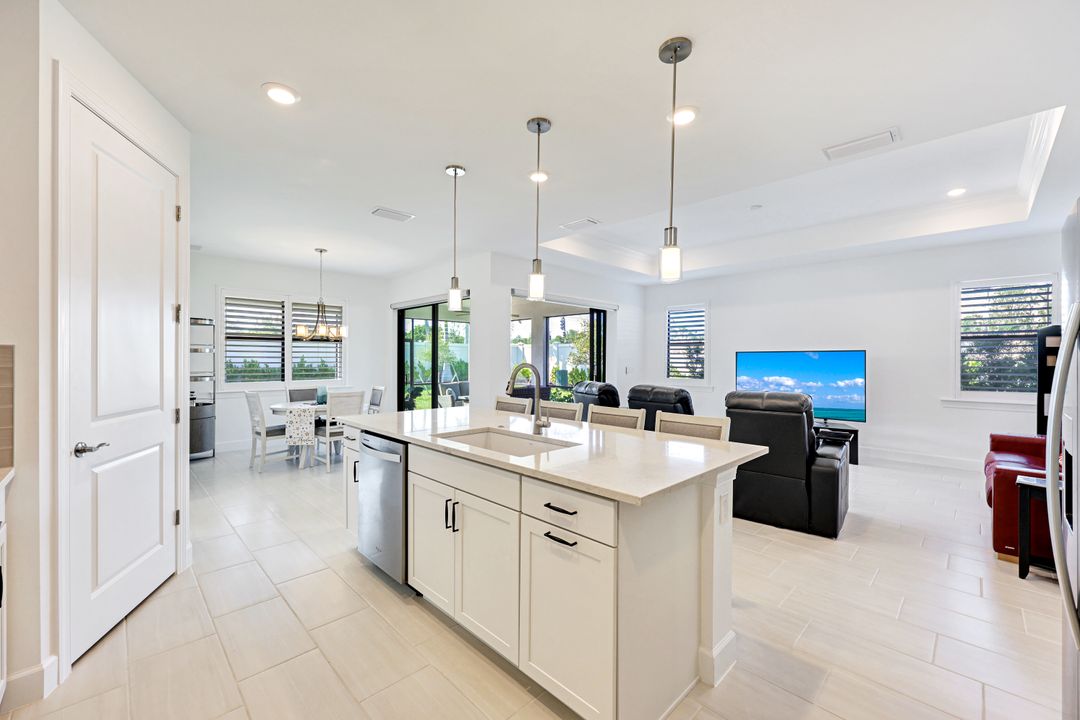 11001 Addison Lk Cir, Fort Myers, FL 33966