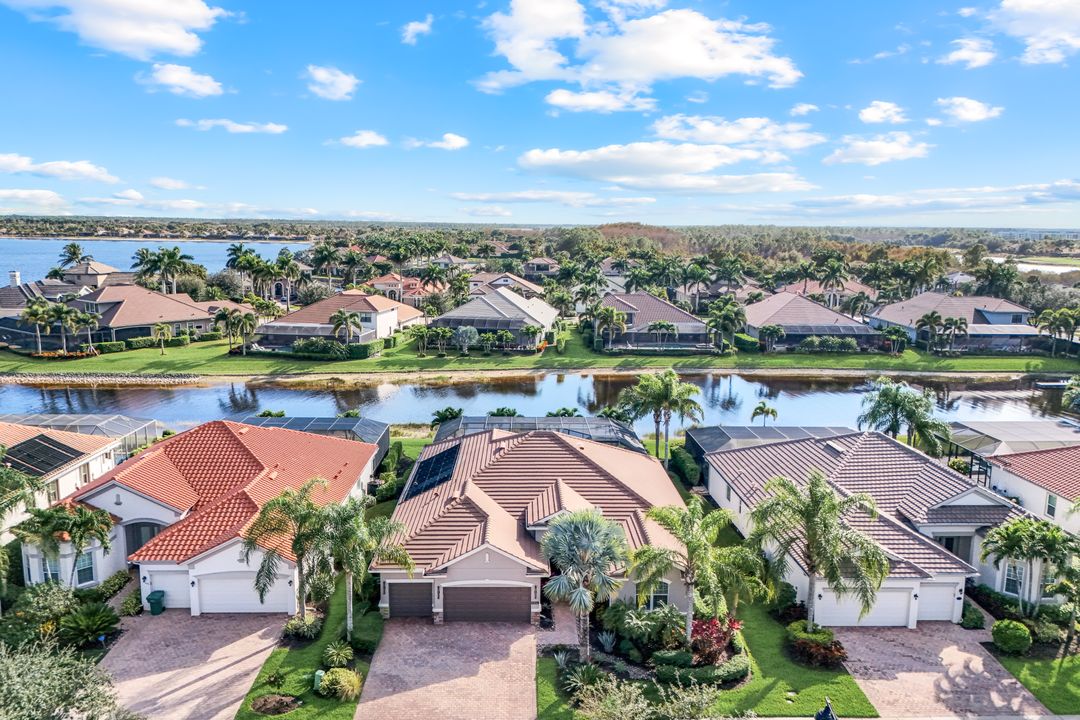 9356 Slate Ct, Naples, FL 34120