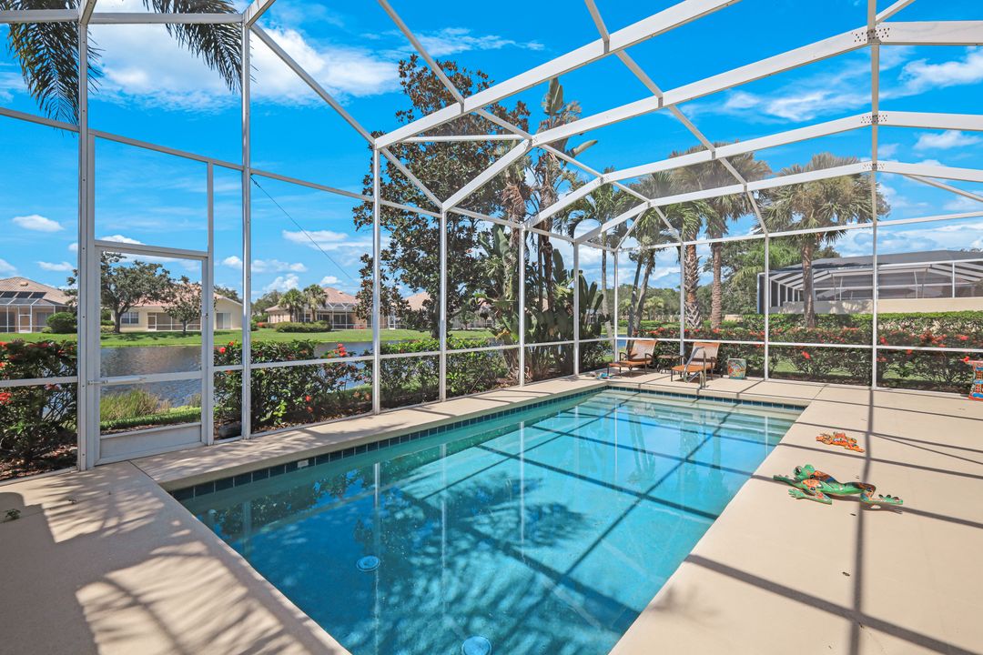 5848 Ferrara Dr, Sarasota, FL 34238