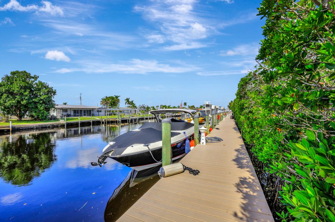 12560 Panasoffkee Dr, North Fort Myers, FL 33903