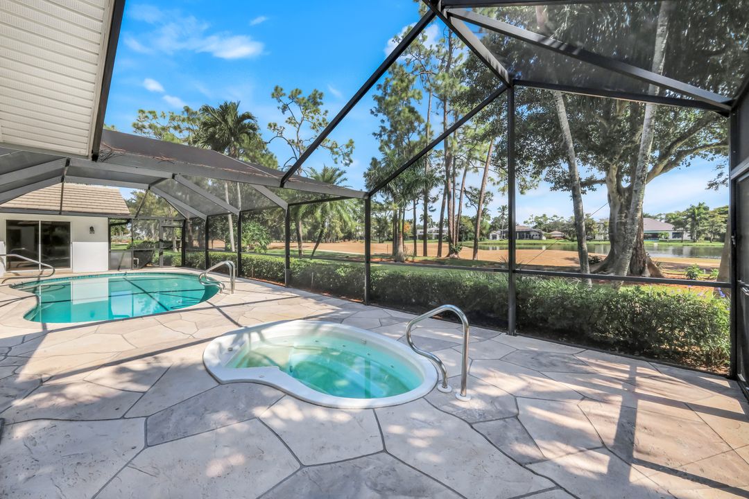 12888 Valewood Dr, Naples, FL 34119