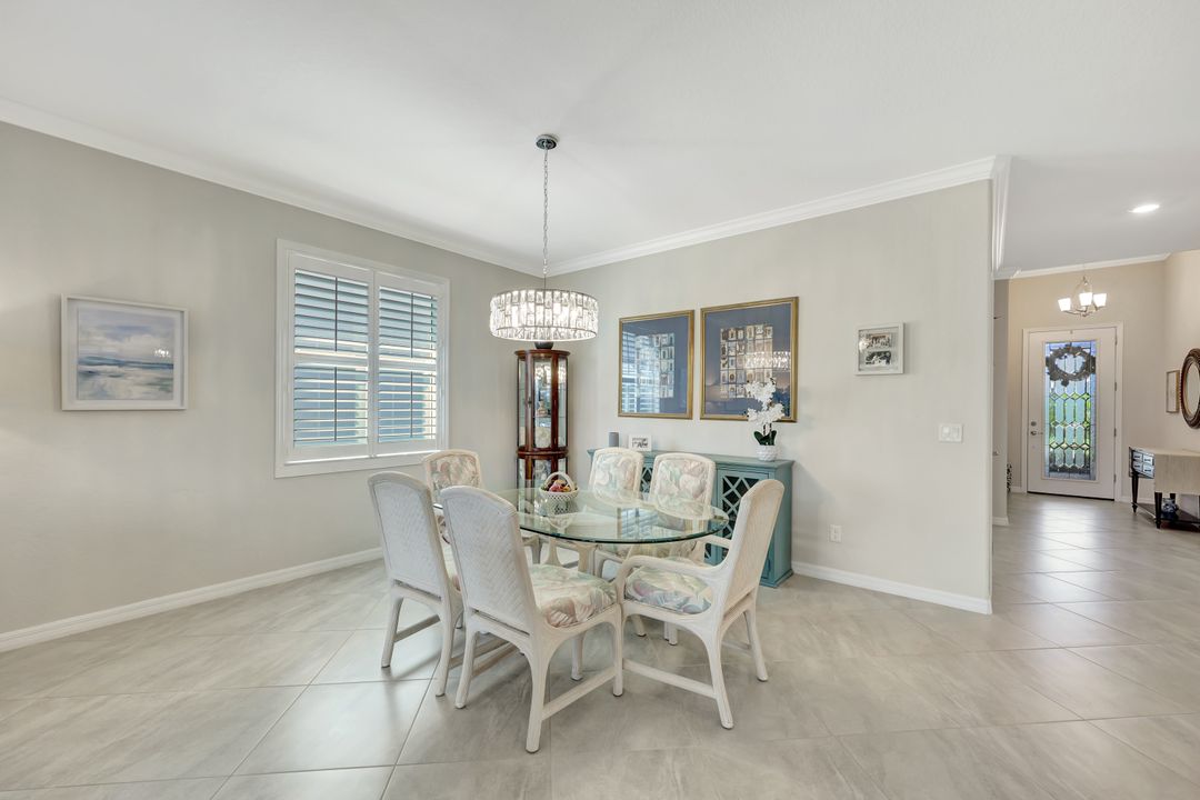 2174 Clementine St, Naples, FL 34120