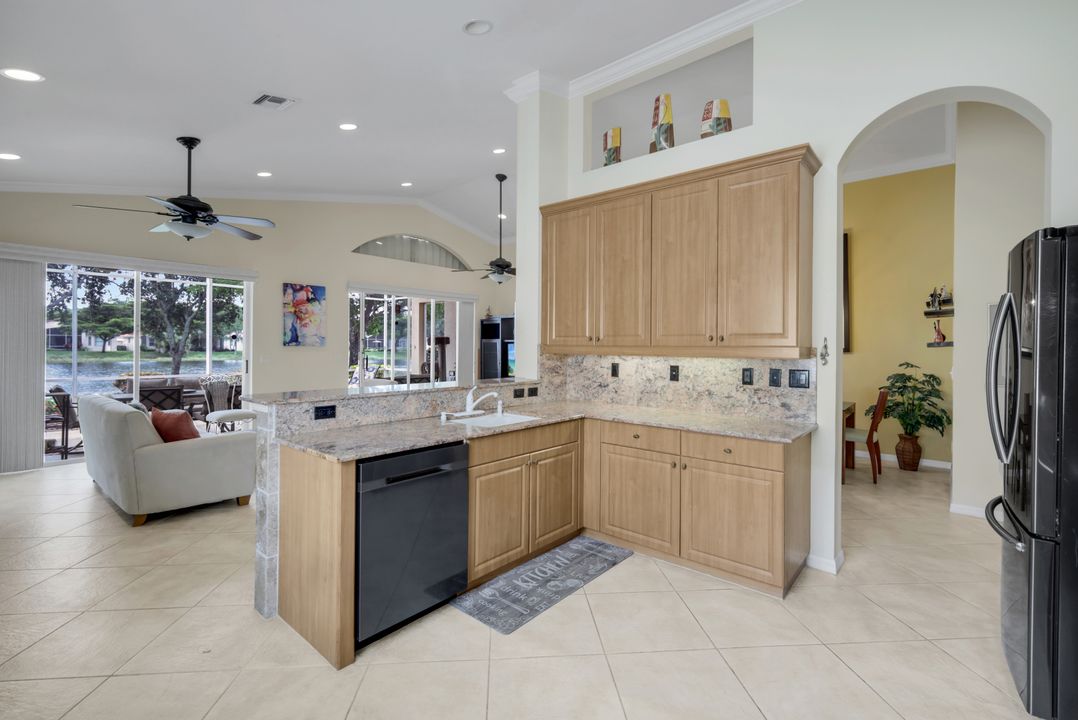 9337 Sun River Way, Estero, FL 33928