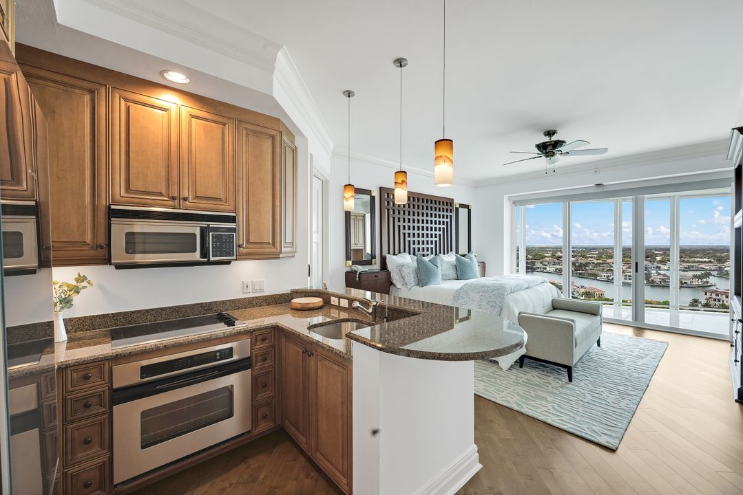 4101 Gulf Shore Blvd N #17N, Naples, FL 34103