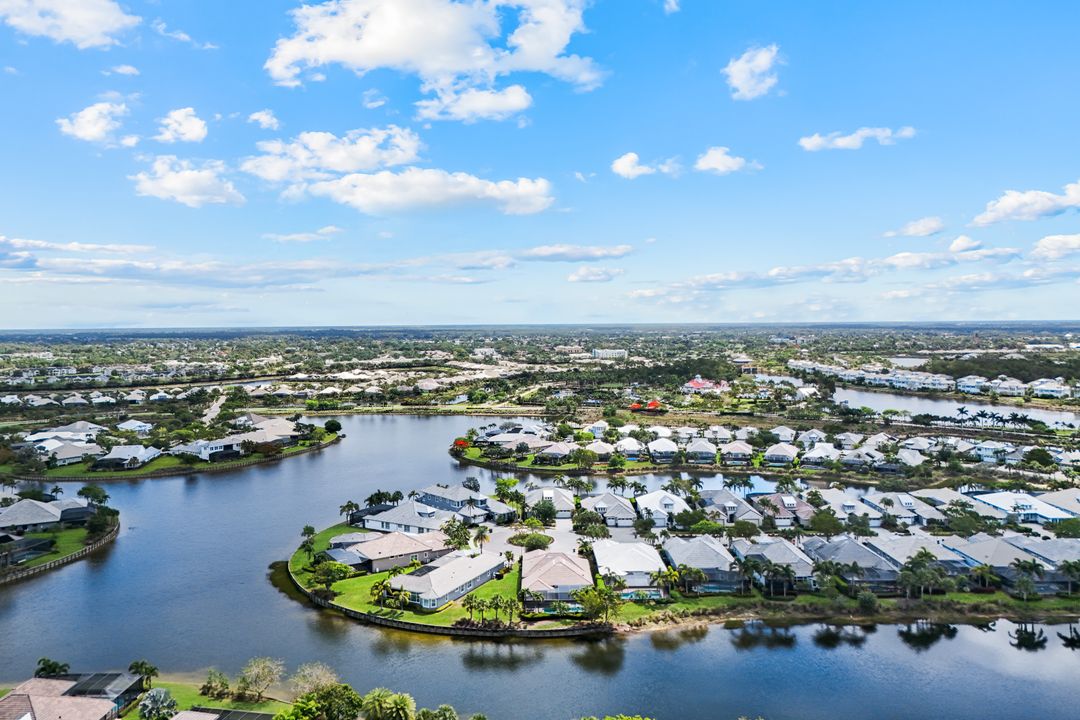 6460 Pembroke Wy, Naples, FL 34113