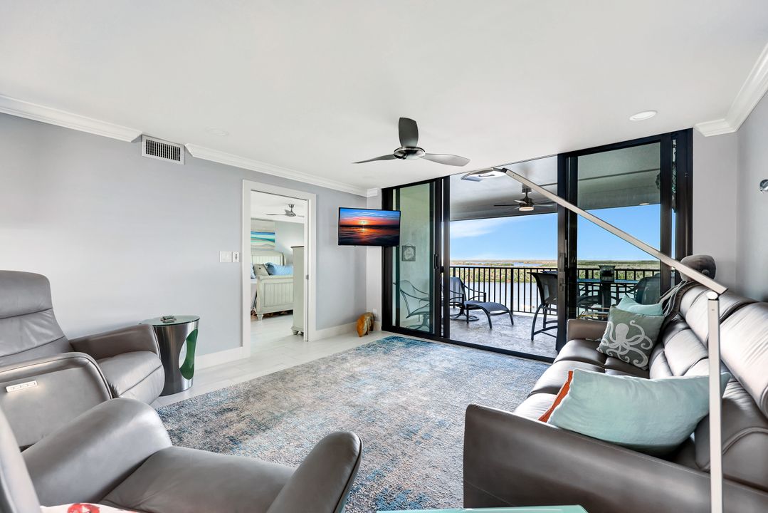 4253 Bay Beach Ln #7E, Fort Myers Beach, FL 33931