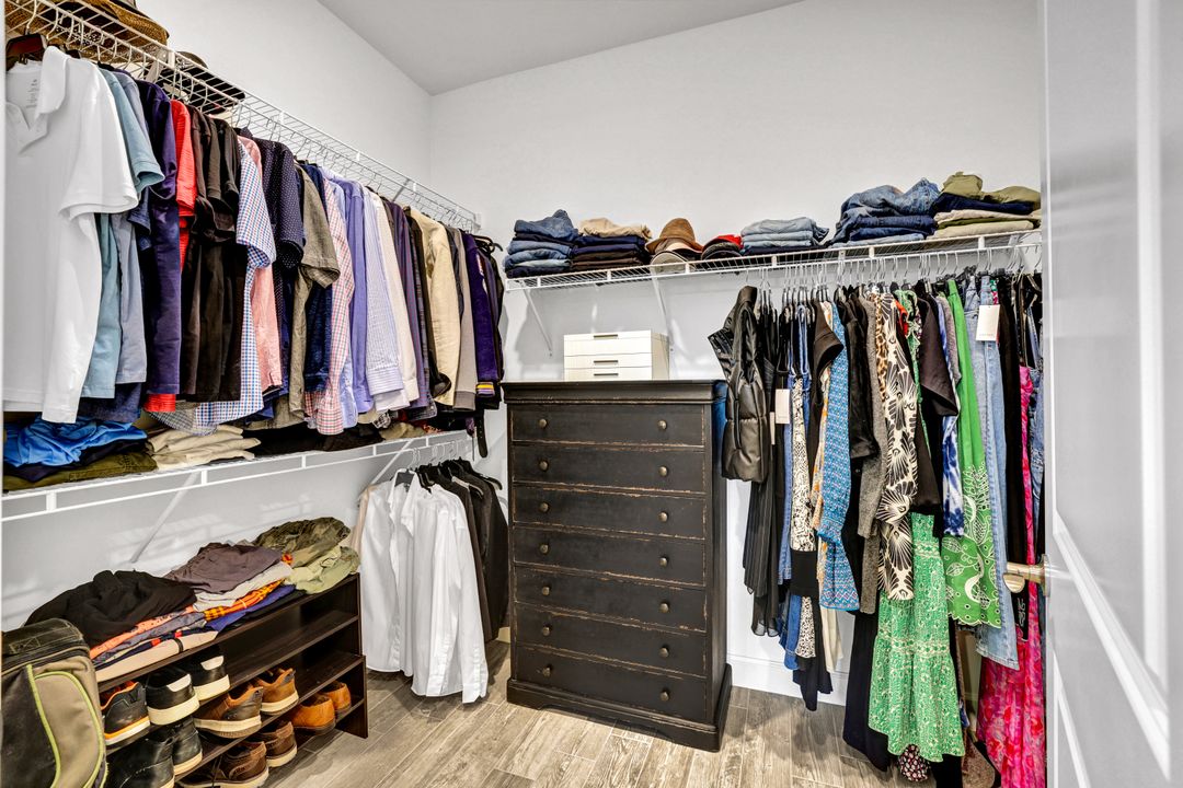 1952 Yellowfin Cir, Naples, FL 34114