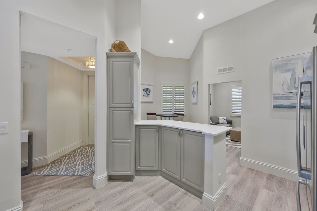 831 Sailaway Ln #203, Naples, FL 34108