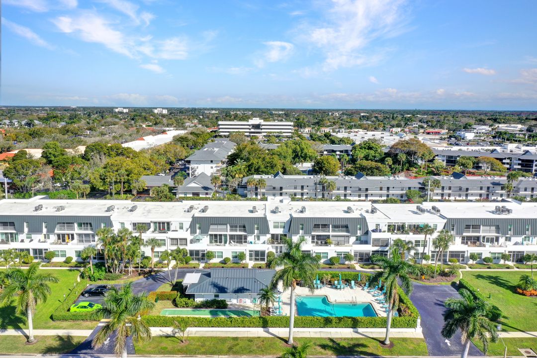 4200 Belair Ln #302, Naples, FL 34103