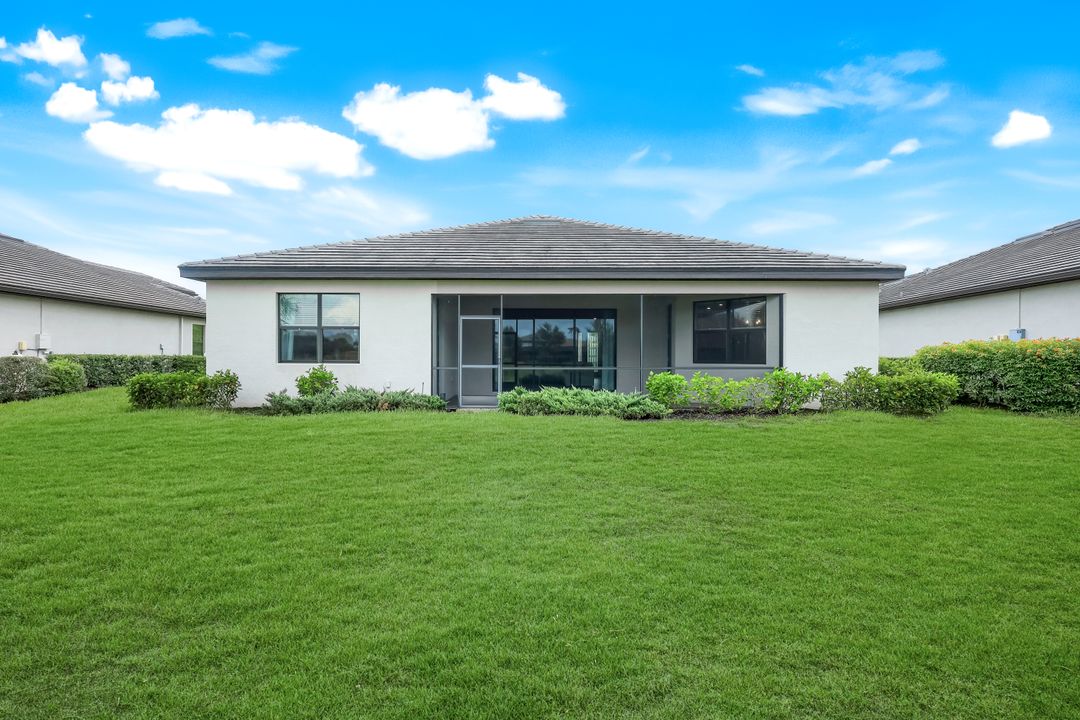 19302 Elston Wy, Estero, FL 33928