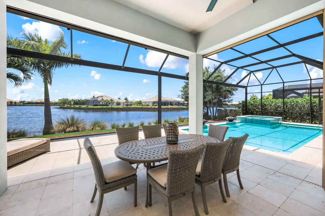 6259 Lightbourn Wy, Naples, FL 34113