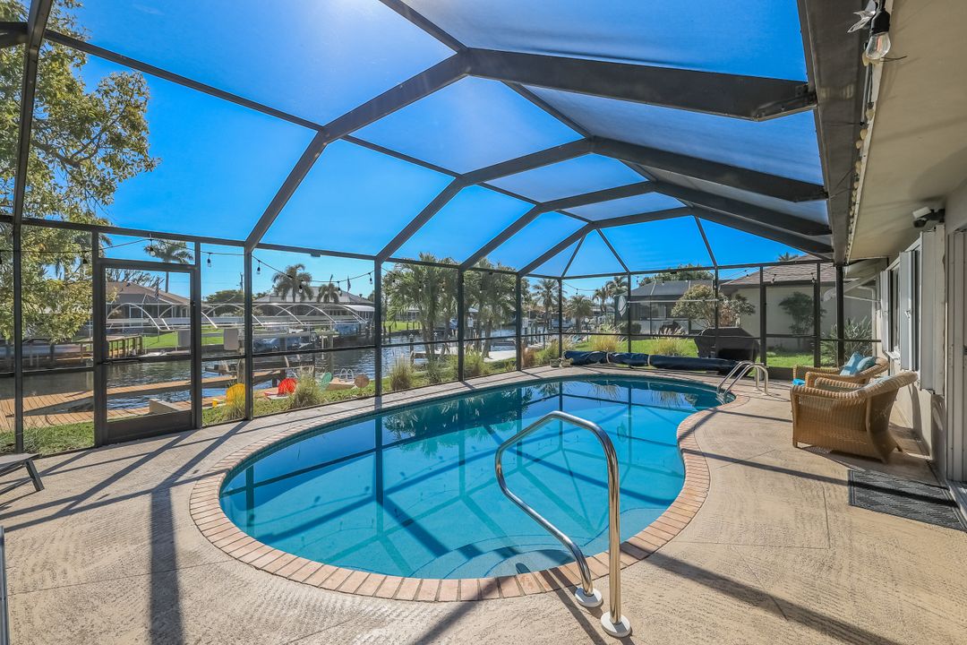 4305 SE 1st Ave, Cape Coral, FL 33904