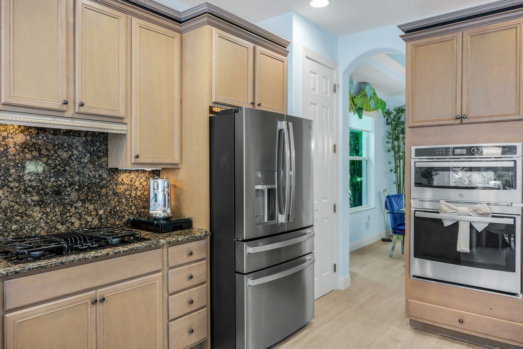 19736 Maddelena Cir, Fort Myers, FL 33967