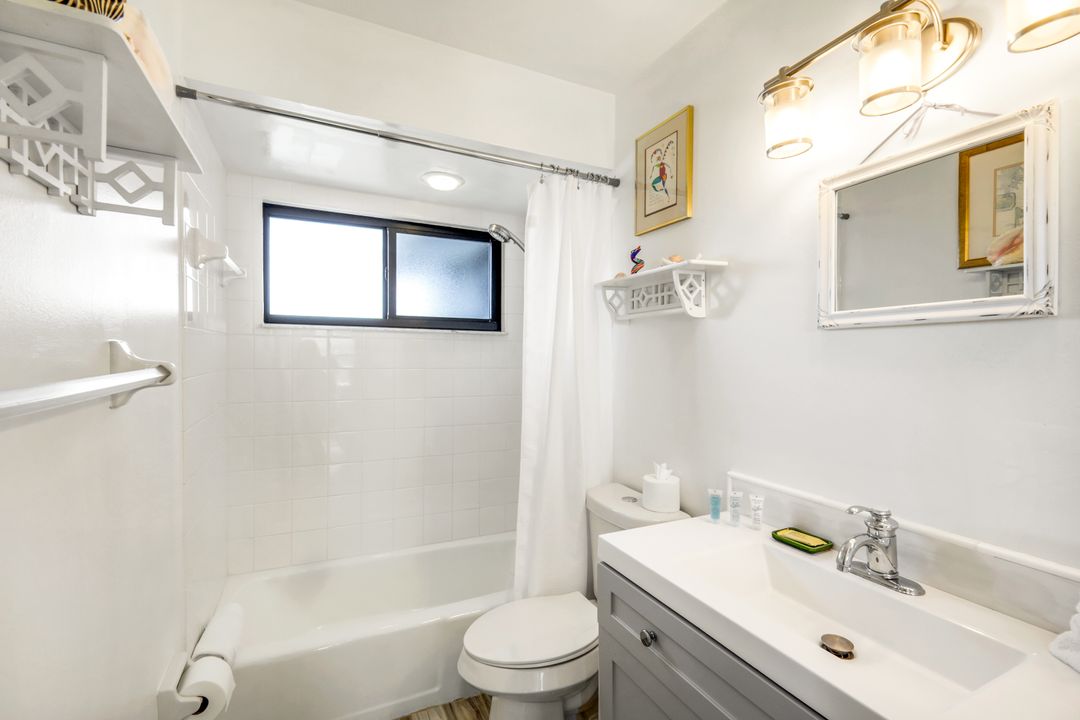 647 Rabbit Rd, Sanibel, FL 33957