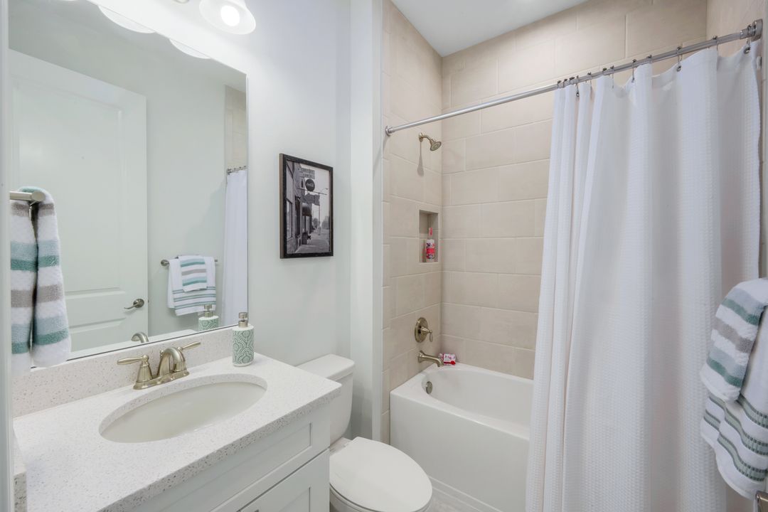 15236 Turin Dr, Naples, FL 34114
