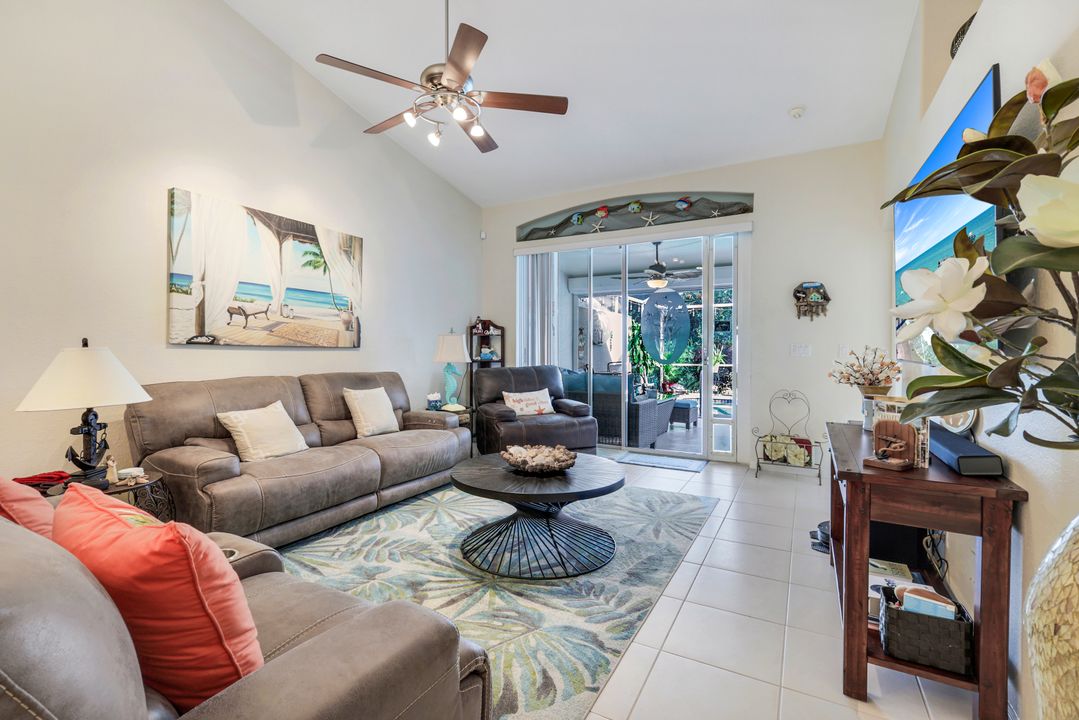 8199 Ibis Cove Cir, Naples, FL 34119