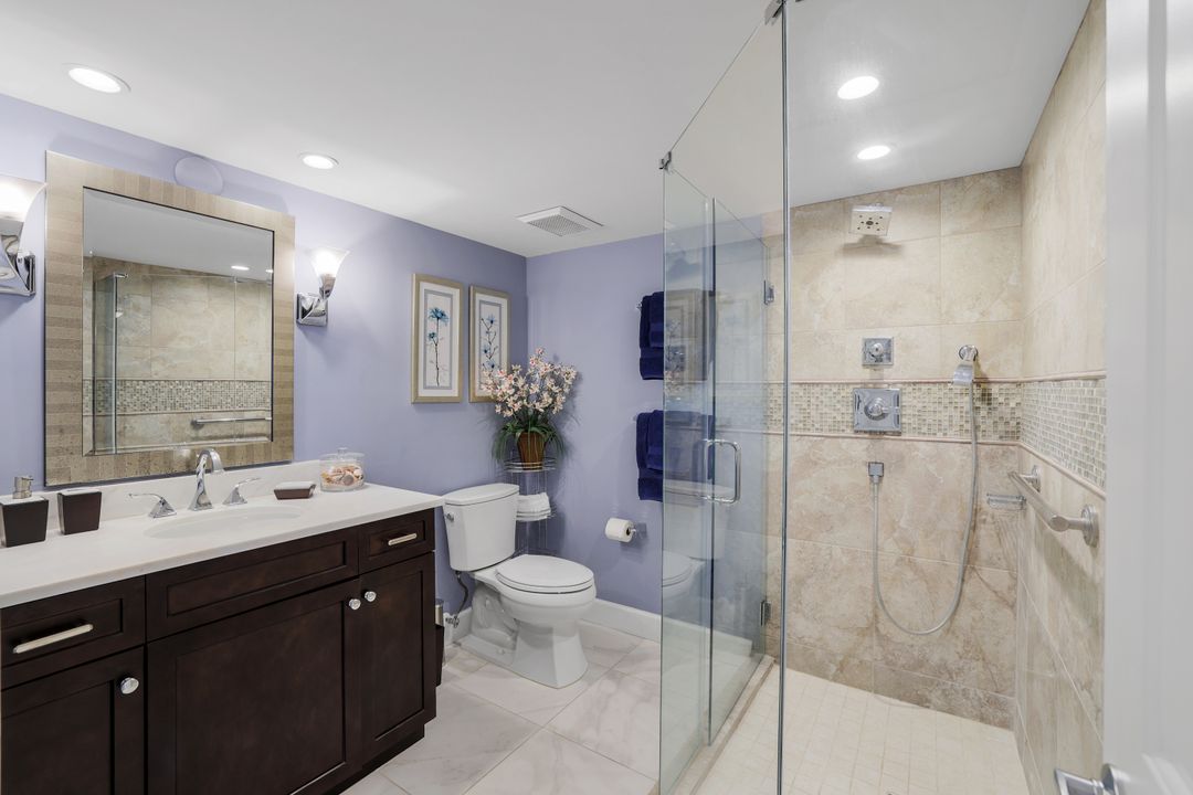 4041 Gulf Shore Blvd N #1705, Naples, FL 34103