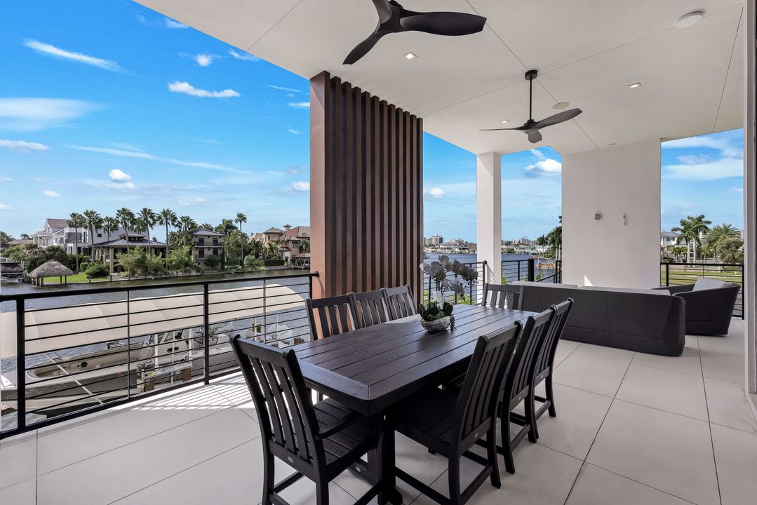 348 Seagull Ave, Naples, FL 34108