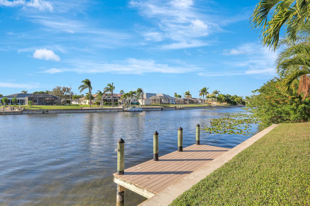 1940 SE 6th Ave, Cape Coral, FL 33990