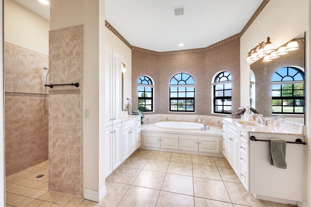 602 NW 3rd Ave, Cape Coral, FL 33993