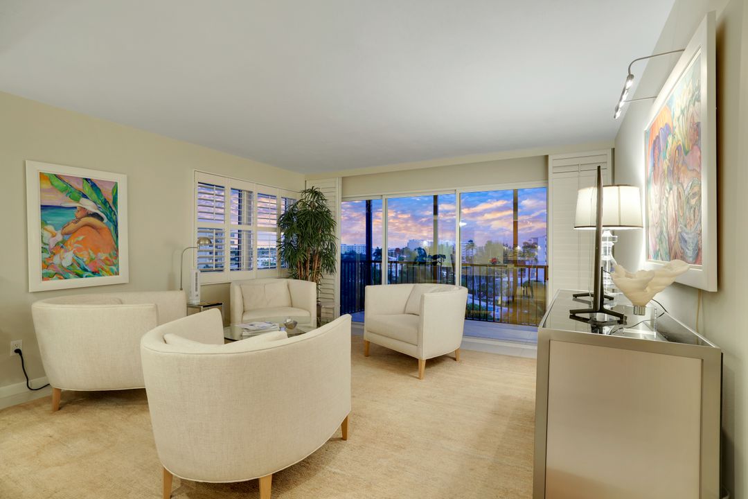 2170 Gulf Shore Blvd N #62W, Naples, FL 34102