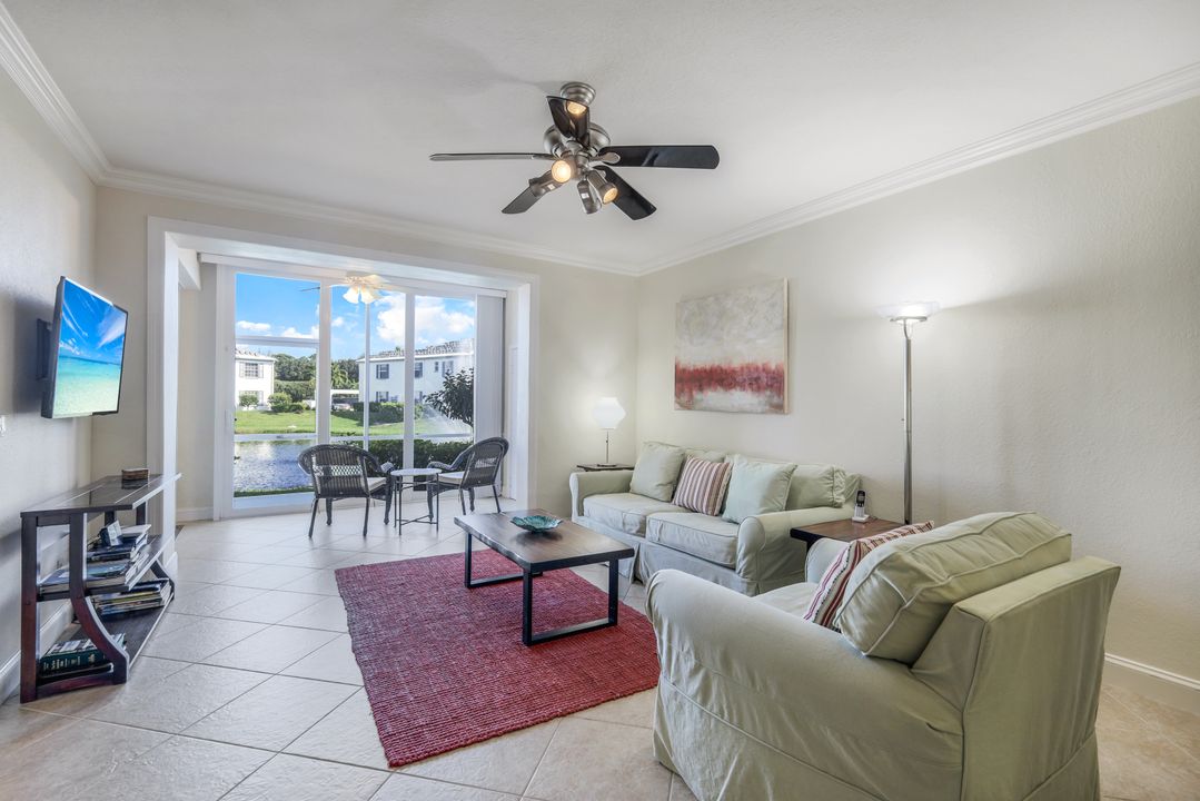 832 Tanbark Dr #104, Naples, FL 34108