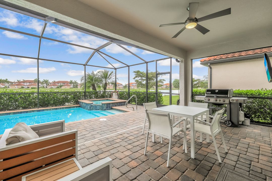 1603 Santiago Cir, Naples, FL 34113