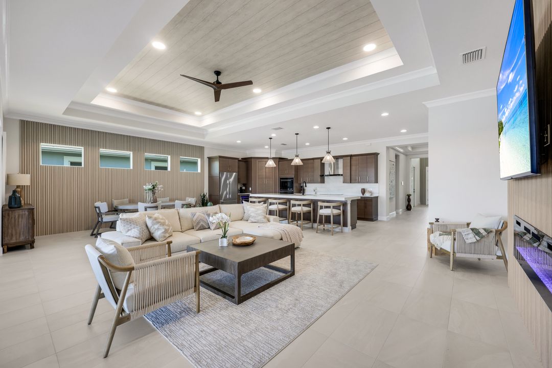 8943 Gustavia Ct, Naples, FL 34112