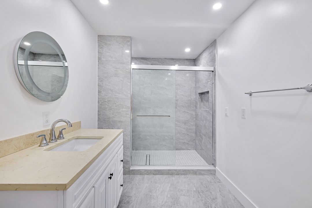 2760 14th Ave SE, Naples, FL 34117