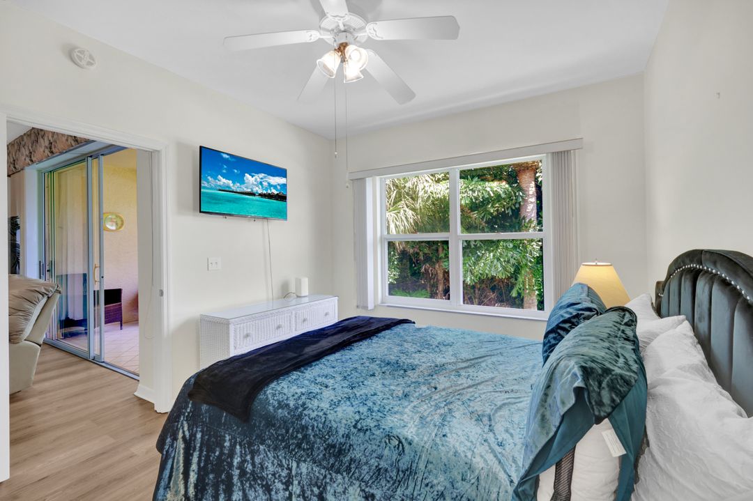 326 Bradstrom Cir # F-204, Naples, FL 34113