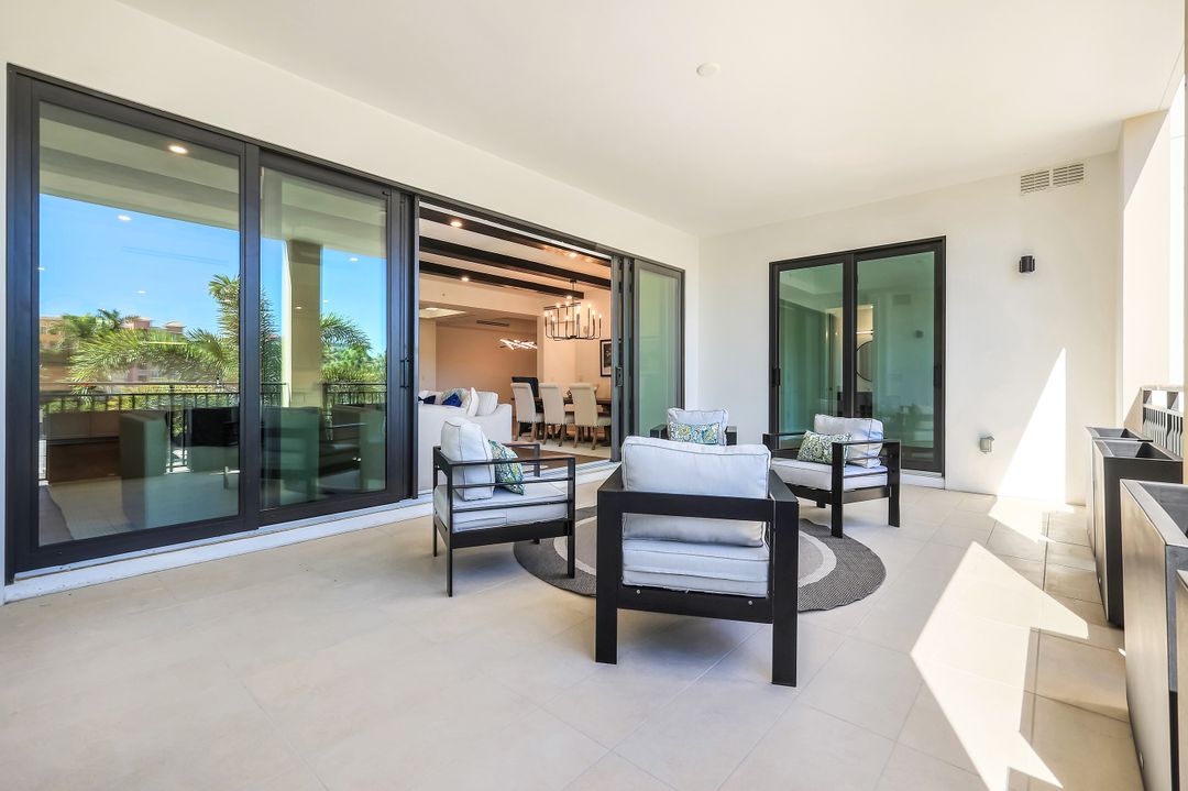 1130 3rd Ave S #211, Naples, FL 34102