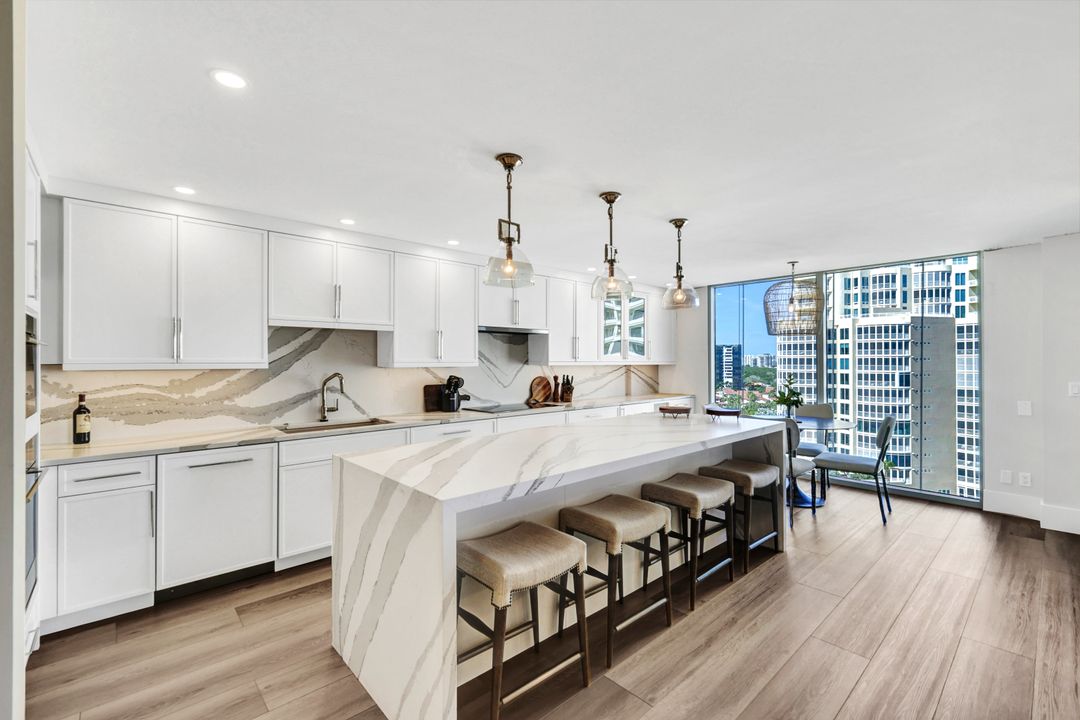 4401 Gulf Shore Blvd N #1406, Naples, FL 34103