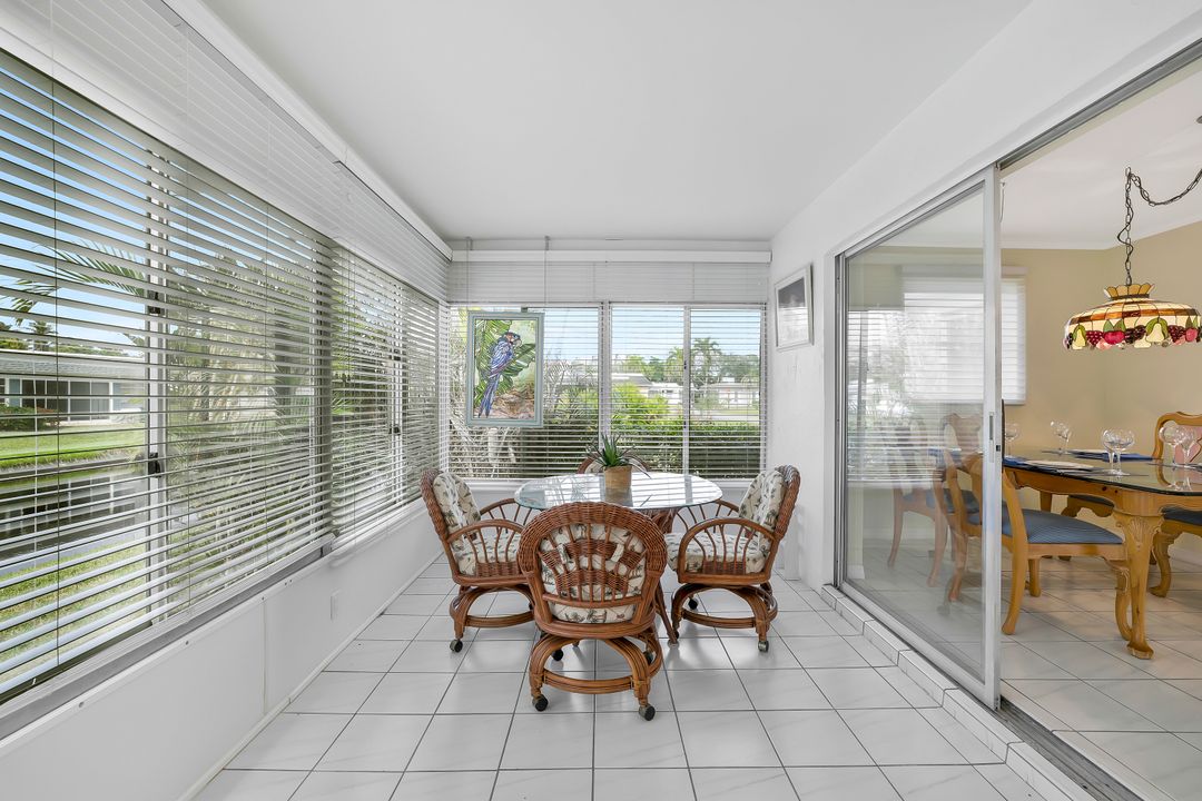 9 Hackney Ln, Naples, FL 34112