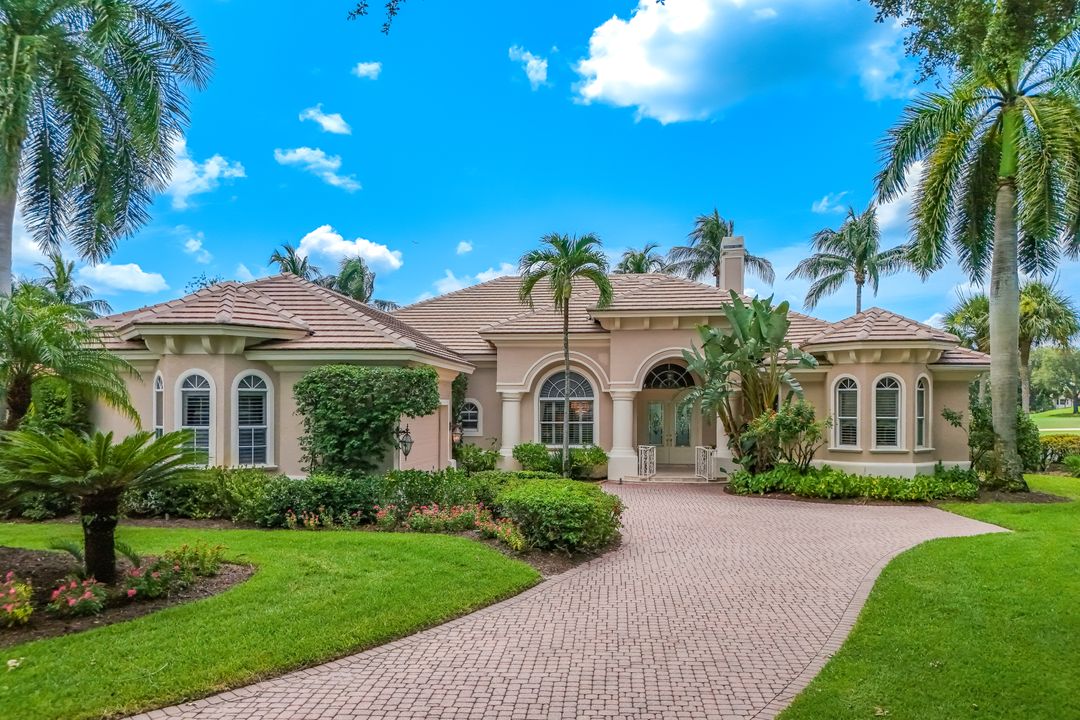 2988 St Barnabas Ct, Naples, FL 34105