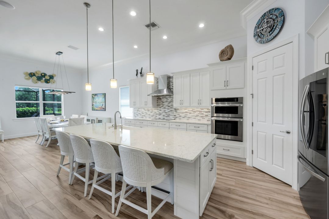 9259 Fieldstone Ln, Naples, FL 34120
