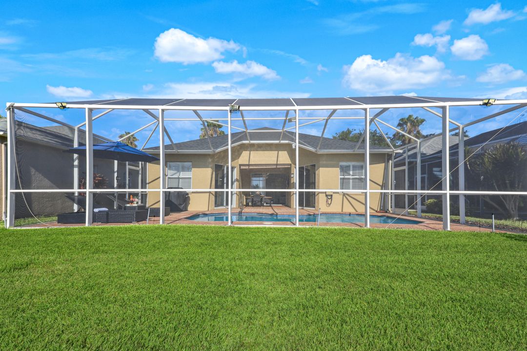 8700 Ibis Cove Cir, Naples, FL 34119