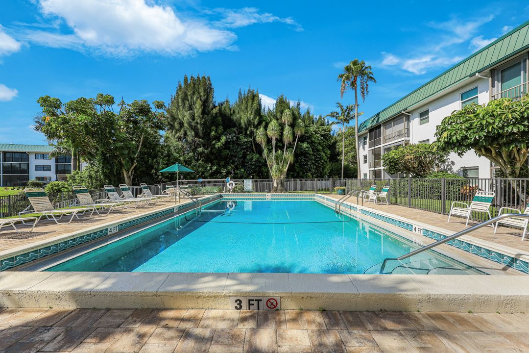 3030 Binnacle Dr #101, Naples, FL 34103