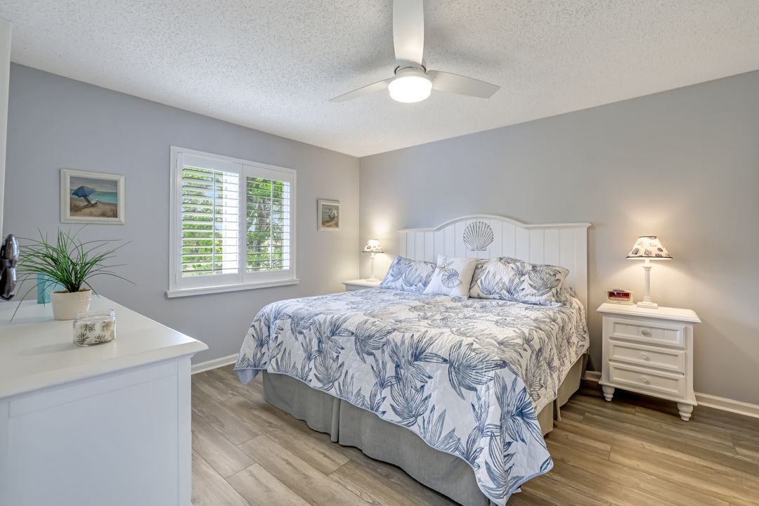 6860 Dennis Cir #K-204, Naples, FL 34104