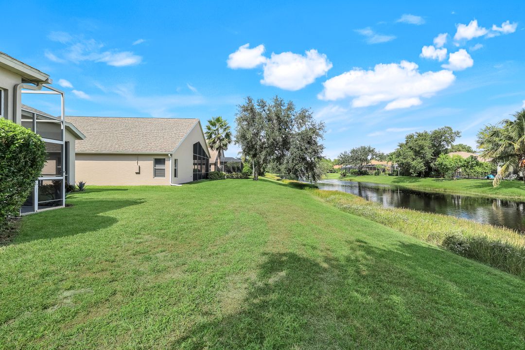 196 Skipping Stone Ln, Naples, FL 34119