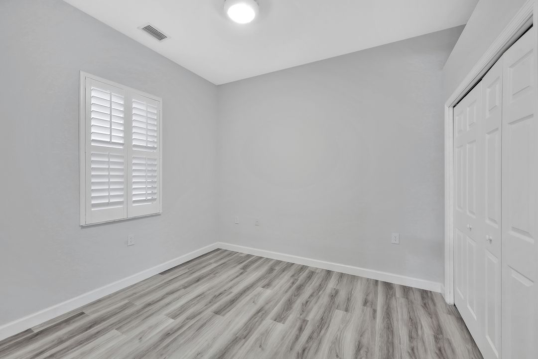 3376 Sandpiper Way, Naples, FL 34109