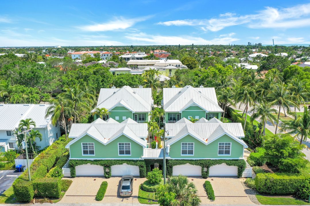 331 3rd Ave S #4, Naples, FL 34102