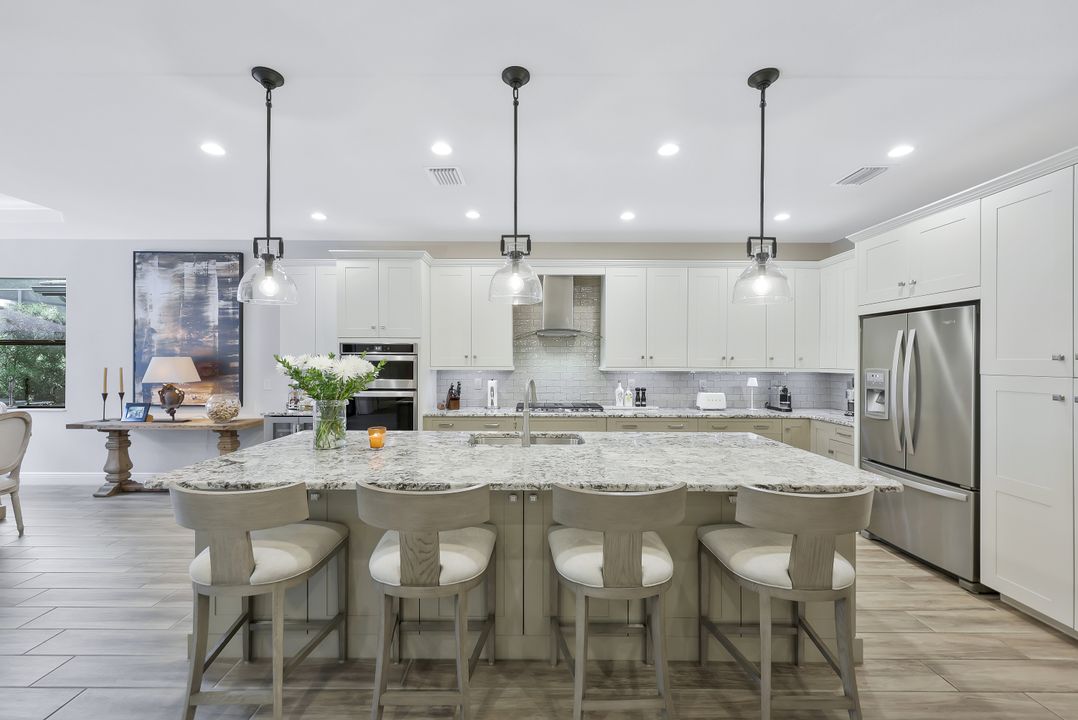 10082 Palazzo Dr, Naples, FL 34119