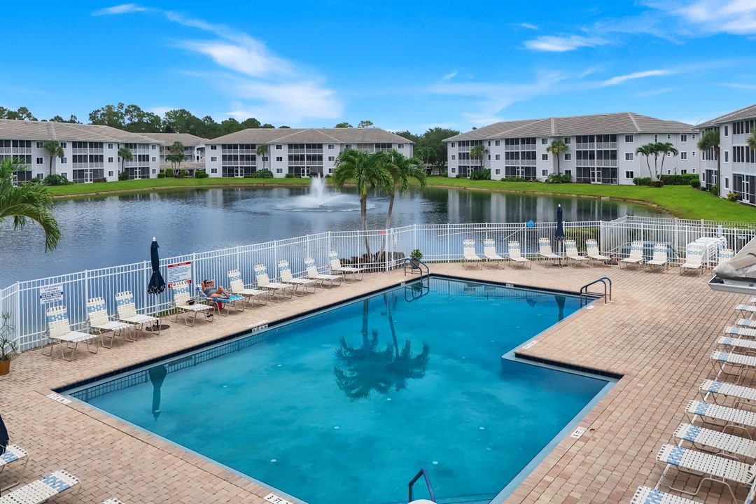 7822 Great Heron Way #201, Naples, FL 34104