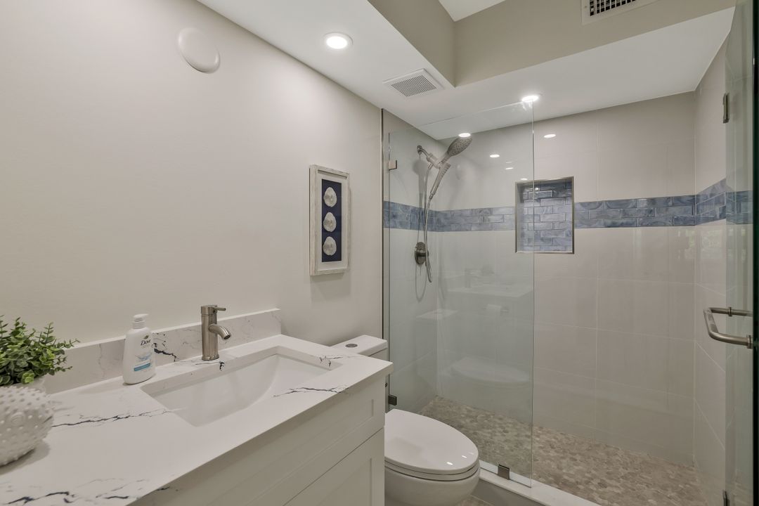 354 Harbour Dr, Naples, FL 34103
