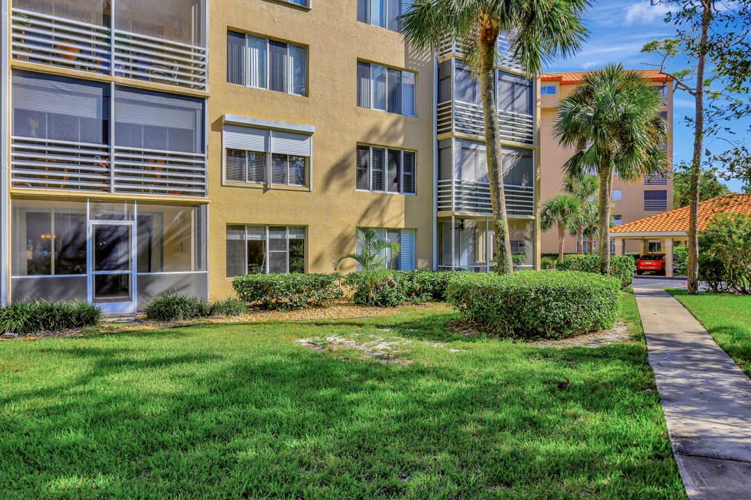 15191 Cedarwood Ln #102, Naples, FL 34110