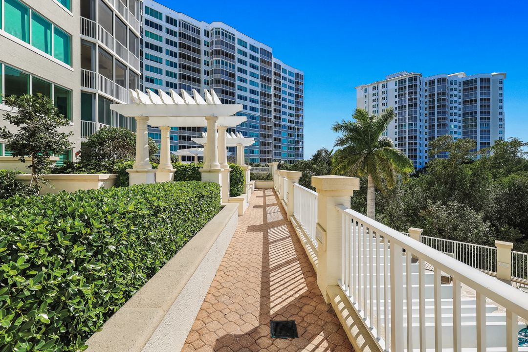 265 Indies Way #302, Naples, FL 34110