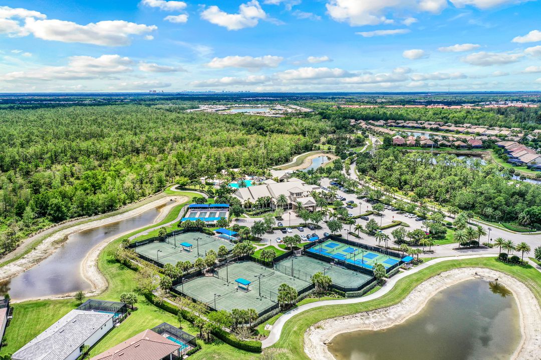 7692 Winding Cypress Dr, Naples, FL 34114
