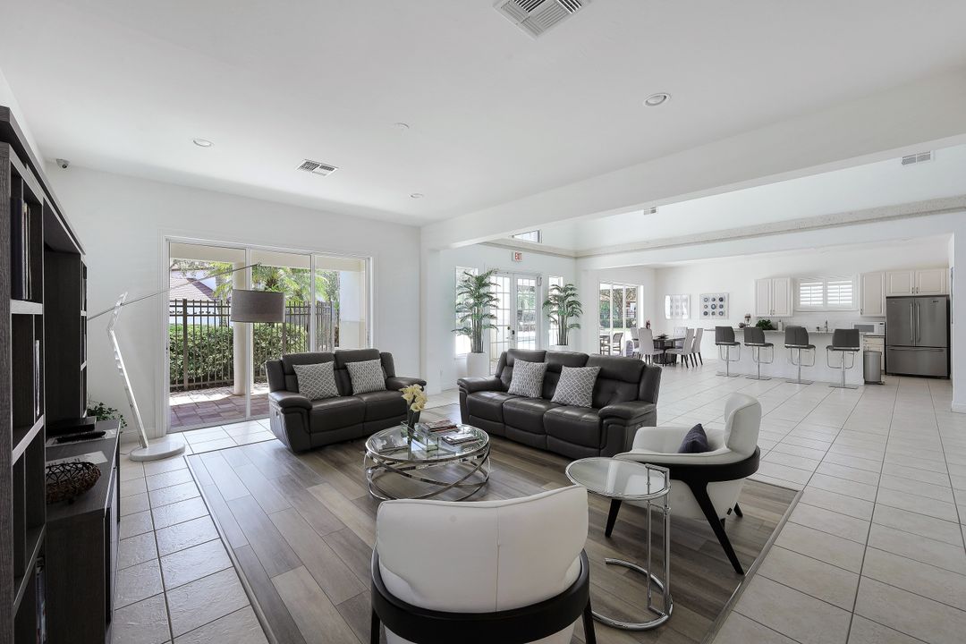 2240 Hawksridge Dr #2201, Naples, FL 34105